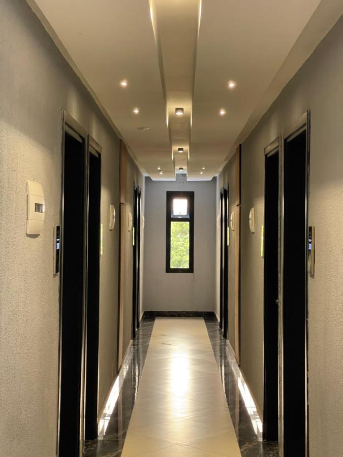 Hotel Vendome Douala Bagian luar foto
