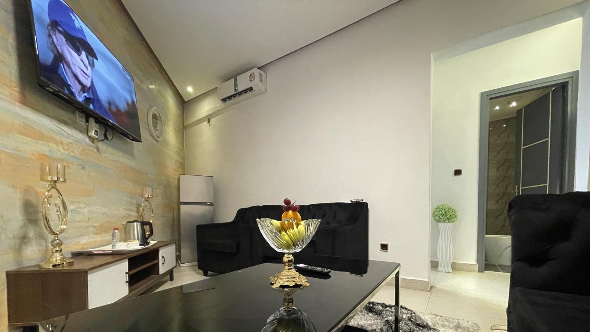 Hotel Vendome Douala Bagian luar foto